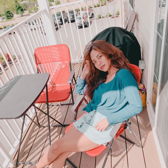 Meet your Posher, Camille - Picture 1 of 1